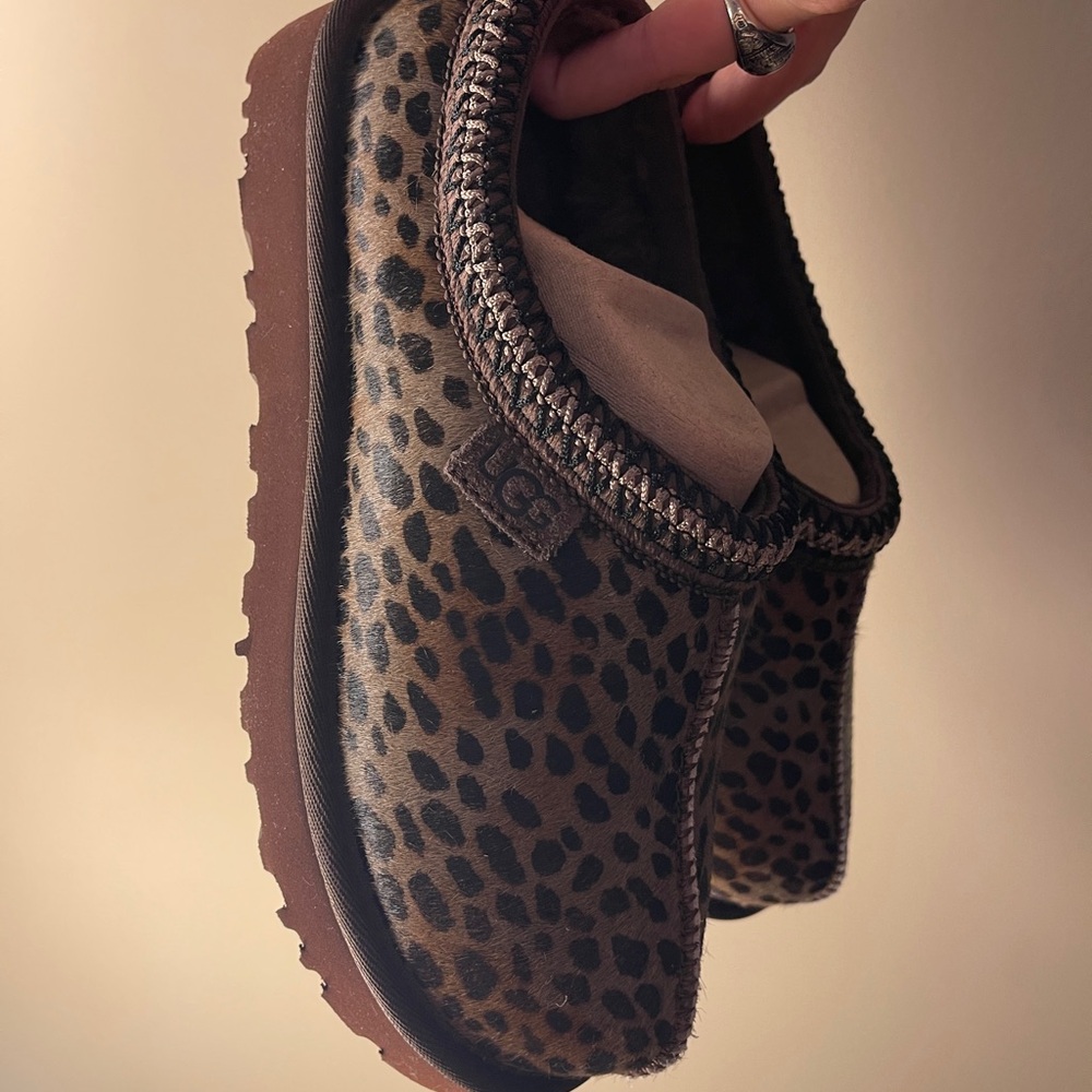 UGG Women's Animal Print Slippers - Picture 4 of 6